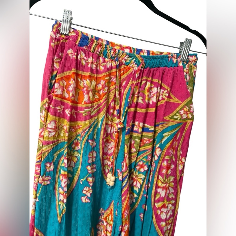 Haute Hippie Teal & Magenta Floral Pattern Cropped Pants - Picture 3 of 7